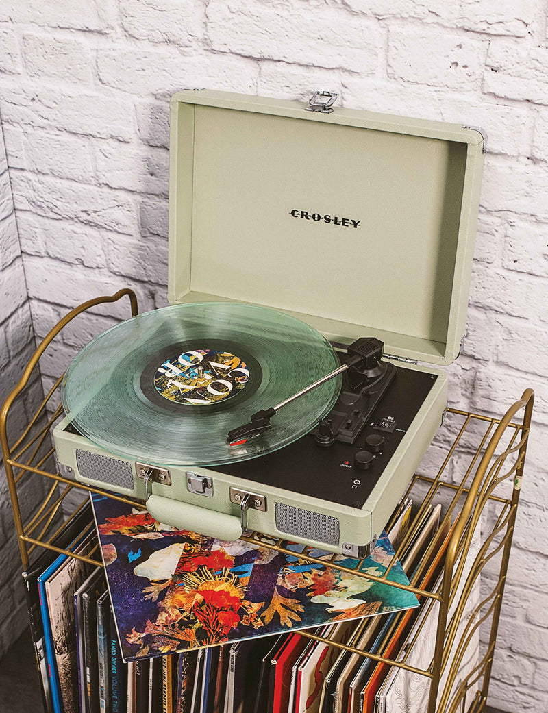 Crosley Cruiser Premier Vinyl Record Player with Speakers & Bluetooth
🎧 Vintage soul. Modern sound