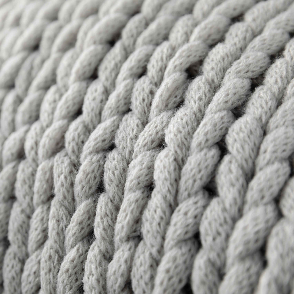 Comfort Canopy™ Chunky Hand-Knit Throw Blanket – Eucalyptus Green (Soft Acrylic)