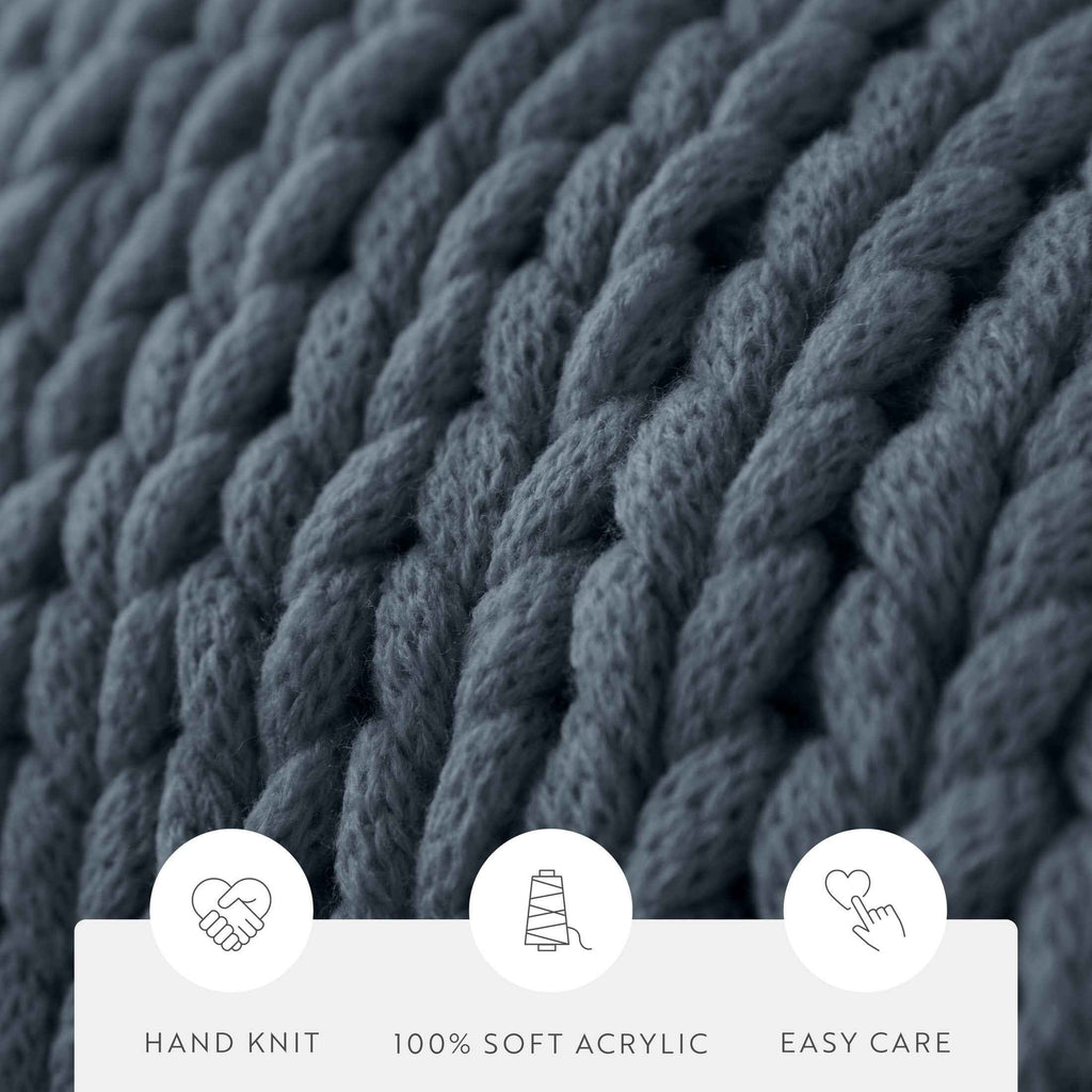 Comfort Canopy™ Chunky Hand-Knit Throw Blanket – Eucalyptus Green (Soft Acrylic)