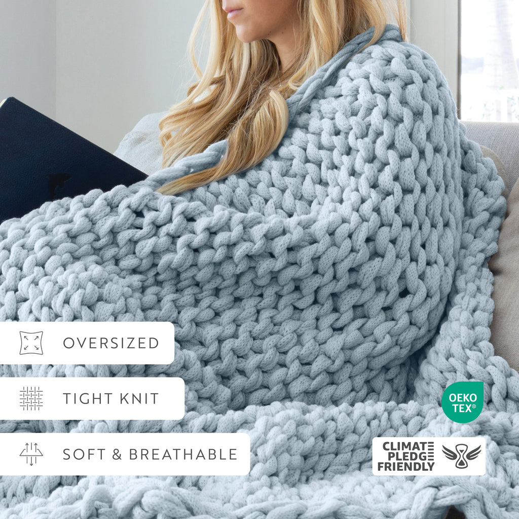 Comfort Canopy™ Chunky Hand-Knit Throw Blanket – Eucalyptus Green (Soft Acrylic)