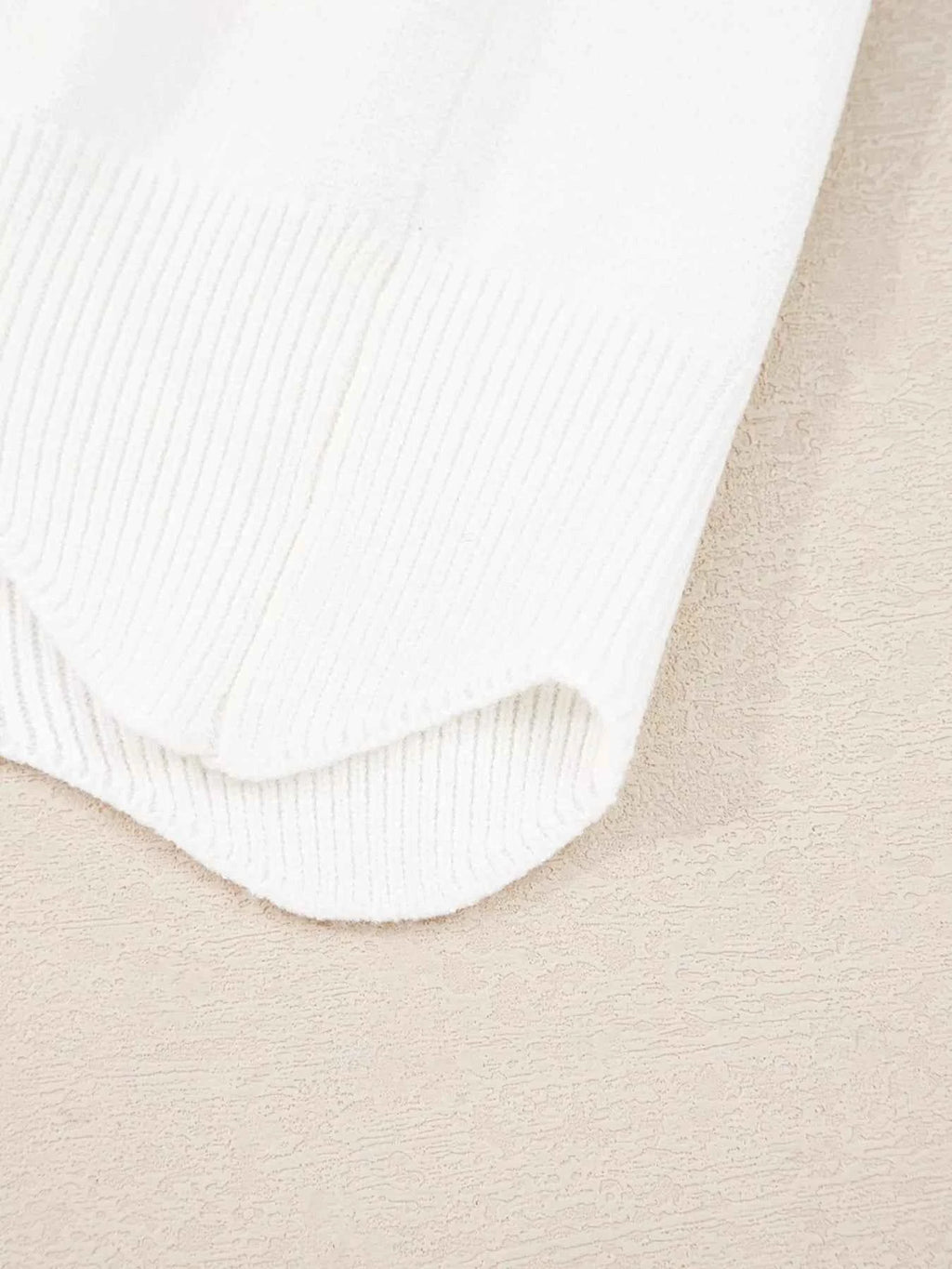 Floral Embroidered Scallop Hem Cropped Sweater - Velvet Stardust Co.