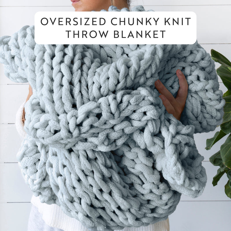 Comfort Canopy™ Chunky Hand-Knit Throw Blanket – Eucalyptus Green (Soft Acrylic)