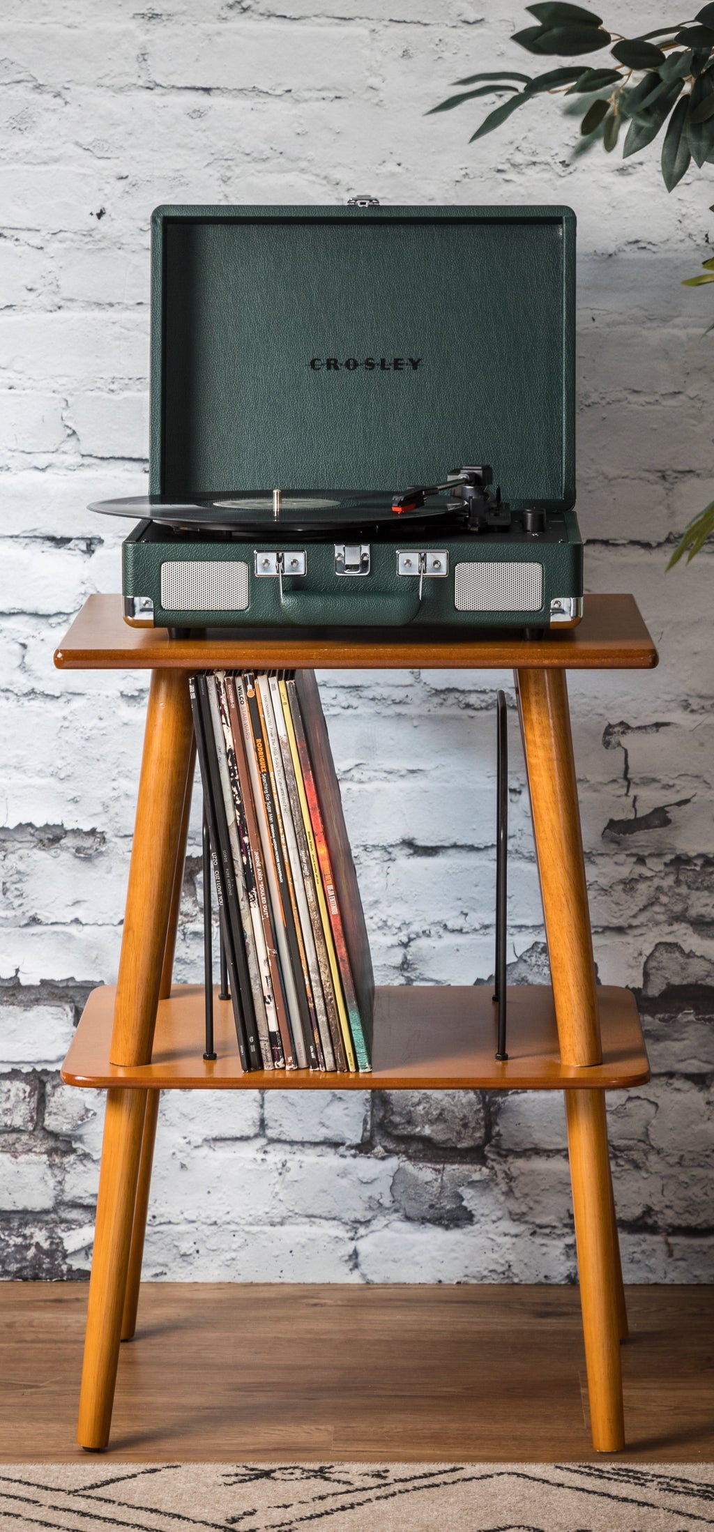 Crosley Cruiser Premier Vinyl Record Player with Speakers & Bluetooth
🎧 Vintage soul. Modern sound