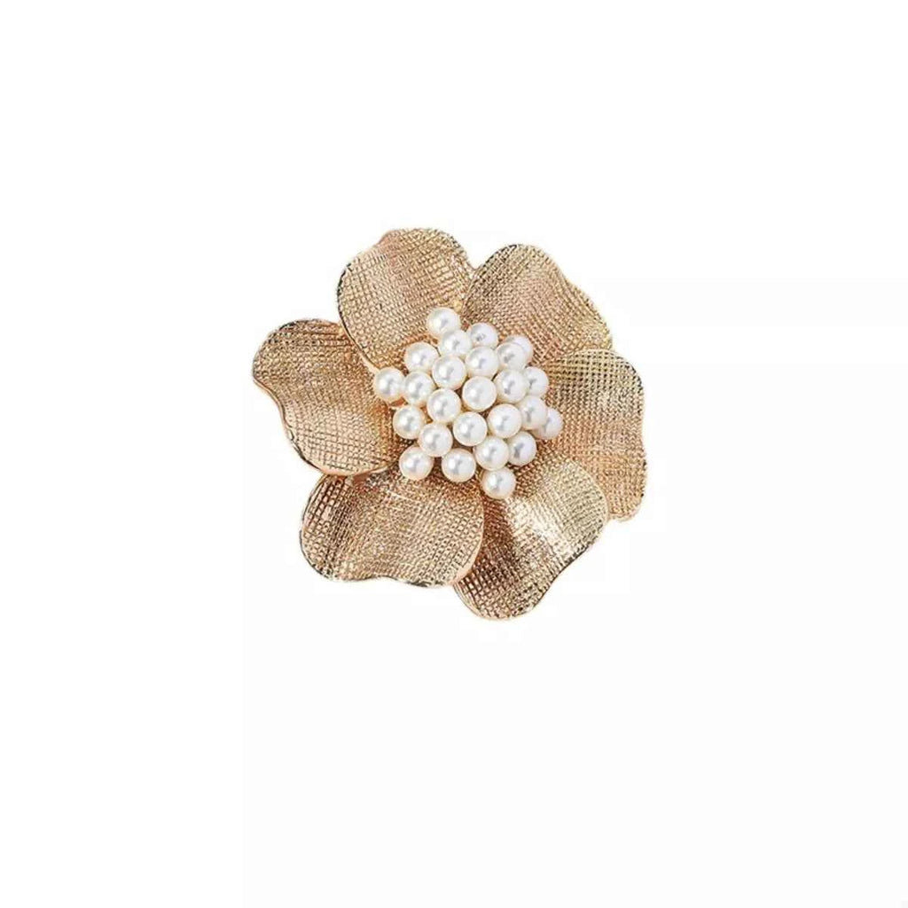 18K Gold-Plated Pearl Flower Ring - Velvet Stardust Co.