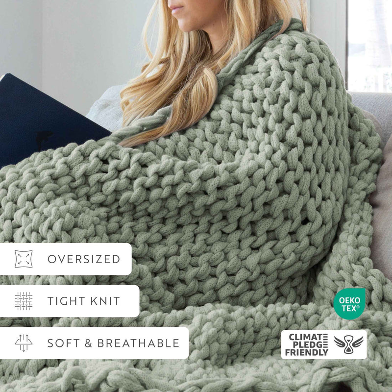 Comfort Canopy™ Chunky Hand-Knit Throw Blanket – Eucalyptus Green (Soft Acrylic)