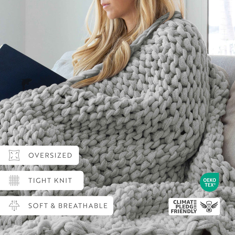 Comfort Canopy™ Chunky Hand-Knit Throw Blanket – Eucalyptus Green (Soft Acrylic)
