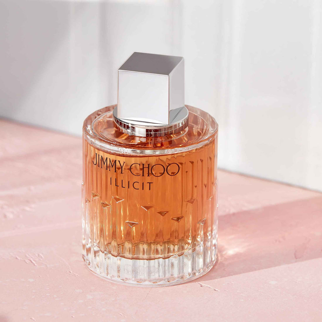 Jimmy Choo – Illicit Eau de Parfum for Women (3.3 oz)
💫 Seductive. Sophisticated. Addictive.
