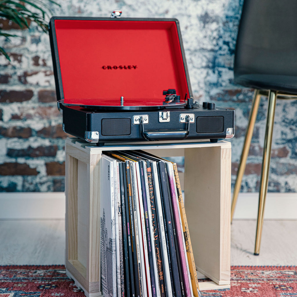 Crosley Cruiser Premier Vinyl Record Player with Speakers & Bluetooth
🎧 Vintage soul. Modern sound