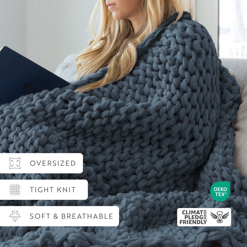 Comfort Canopy™ Chunky Hand-Knit Throw Blanket – Eucalyptus Green (Soft Acrylic)