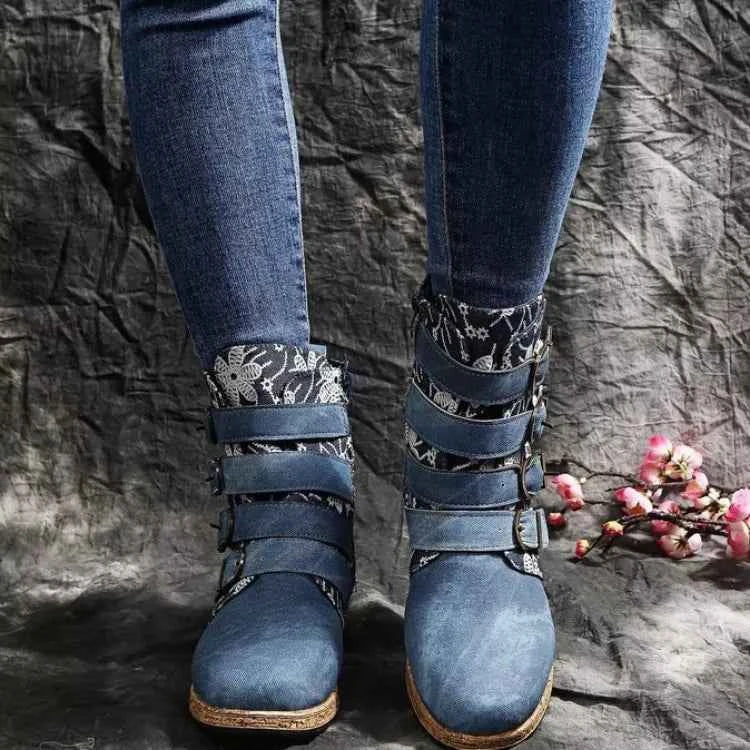 Embroidered Round Toe Boots